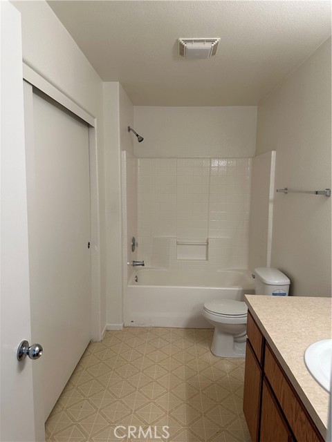 Detail Gallery Image 6 of 12 For 1267 Black Sea Ave, Thermal,  CA 92274 - 4 Beds | 2 Baths