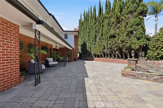 Detail Gallery Image 4 of 75 For 1558 Remah Vista, Glendale,  CA 91207 - 3 Beds | 4/1 Baths