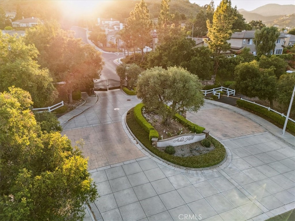 https://media.crmls.org/medias/94c48433-aee4-4fc9-81e2-d0b5b5b0333f.jpg?preset=X-Large
