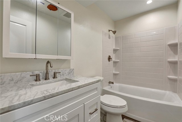 402 E Glendale Drive, Orange CA: https://media.crmls.org/medias/94c53748-850d-4281-a164-54661412a1e8.jpg