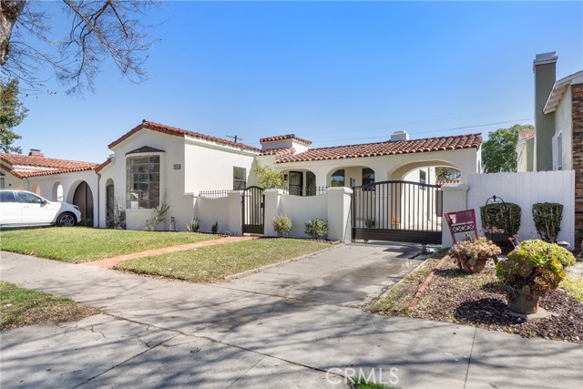 3924 Dublin Avenue, Los Angeles CA: https://media.crmls.org/medias/94c584c1-e04c-4b84-9d73-38c61d5f1cbf.jpg