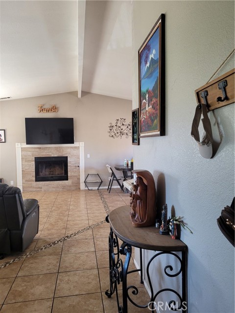 Detail Gallery Image 7 of 12 For 16140 Sycamore St, Hesperia,  CA 92345 - 3 Beds | 2 Baths