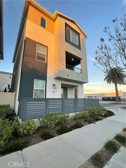 Front Image Thumbnail for CRPW26034174