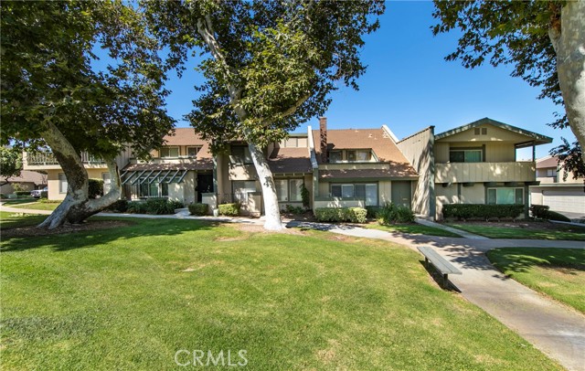 Image 2 for 1407 Camelot Dr, Corona, CA 92882