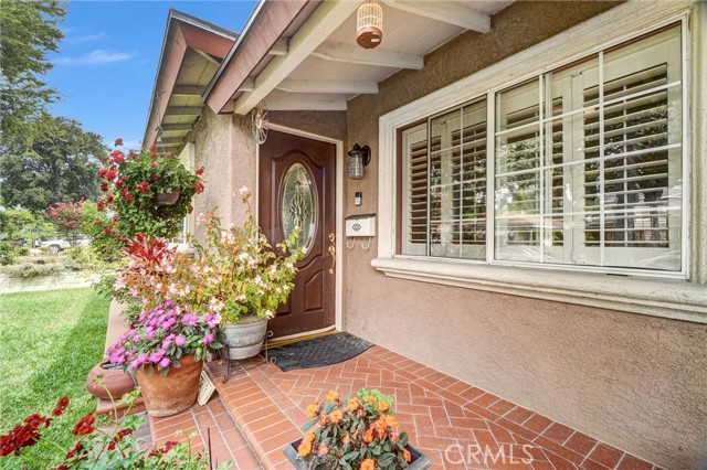 Detail Gallery Image 2 of 30 For 2300 Gale Ave, Long Beach,  CA 90810 - 3 Beds | 1 Baths