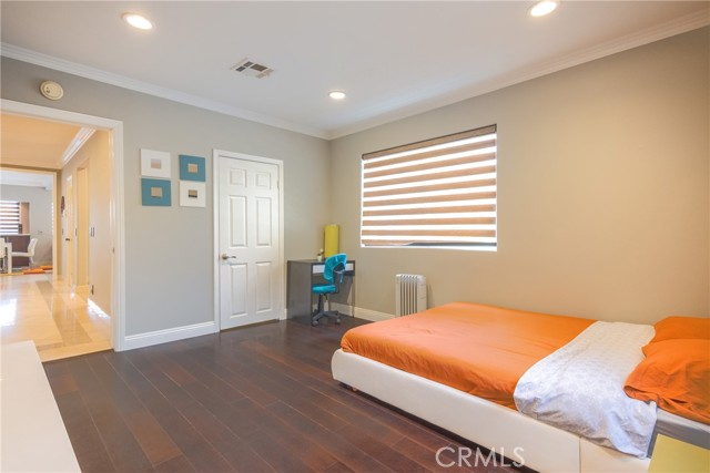 Detail Gallery Image 26 of 36 For 3959 Tropical Dr, Studio City,  CA 91604 - 3 Beds | 3/1 Baths