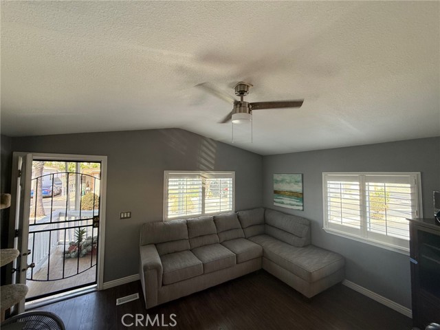 Detail Gallery Image 7 of 23 For 750 E Carson St #70,  Carson,  CA 90745 - 2 Beds | 2 Baths