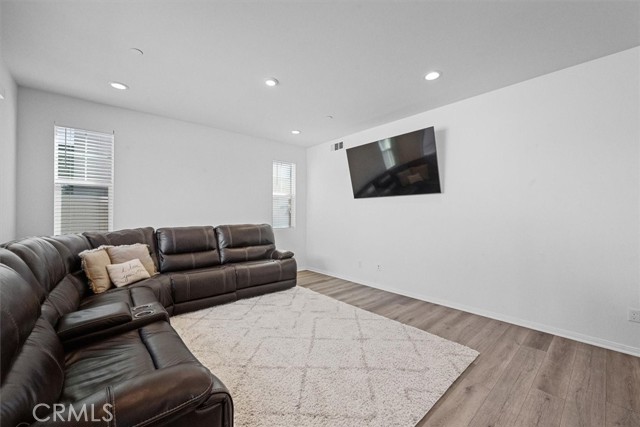 Detail Gallery Image 8 of 67 For 29161 Tarragon, Lake Elsinore,  CA 92530 - 4 Beds | 3 Baths