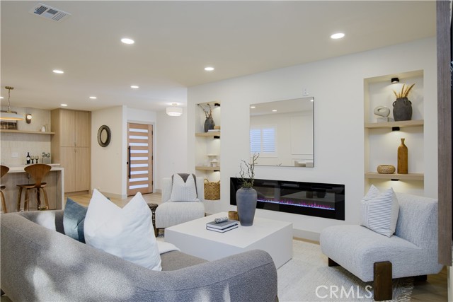 Detail Gallery Image 7 of 42 For 15361 Pickford St, Westminster,  CA 92683 - 3 Beds | 3 Baths
