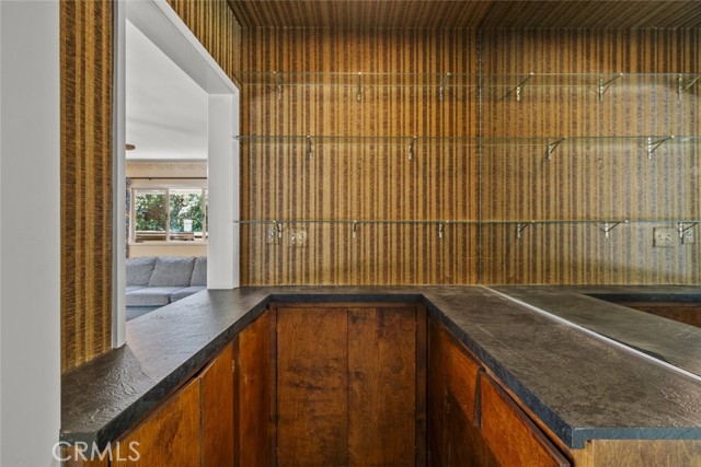 Detail Gallery Image 15 of 33 For 1530 Kenmore Rd, Pasadena,  CA 91106 - 3 Beds | 3 Baths