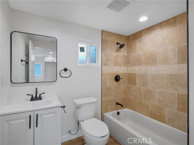 Detail Gallery Image 7 of 12 For 320 S 5th Ave, La Puente,  CA 91746 - 2 Beds | 1 Baths