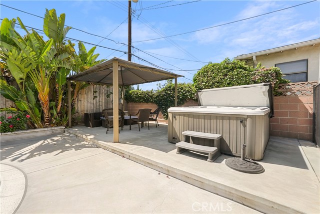 744 N Russell Drive, Orange CA: https://media.crmls.org/medias/94c94766-1ed2-4275-a50d-3e7f42996a9a.jpg