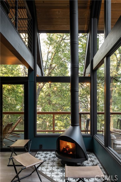 Detail Gallery Image 2 of 37 For 607 Old Toll Rd, Lake Arrowhead,  CA 92352 - 3 Beds | 2 Baths