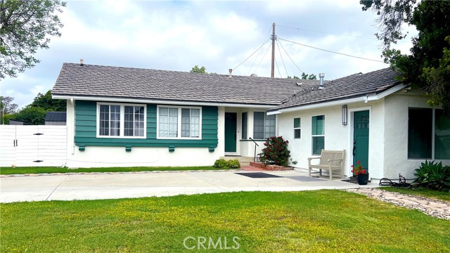 11529 De Celis Place, Granada Hills CA: https://media.crmls.org/medias/94cb04c9-77f1-42e9-b7ea-79c2dff45549.jpg