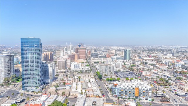 1030 E 2nd Street, Long Beach CA: https://media.crmls.org/medias/94cb086d-6c32-4144-bc57-4497124d56db.jpg