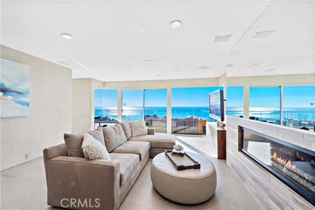 Detail Gallery Image 24 of 57 For 535 Dunnegan Dr, Laguna Beach,  CA 92651 - 4 Beds | 3/1 Baths