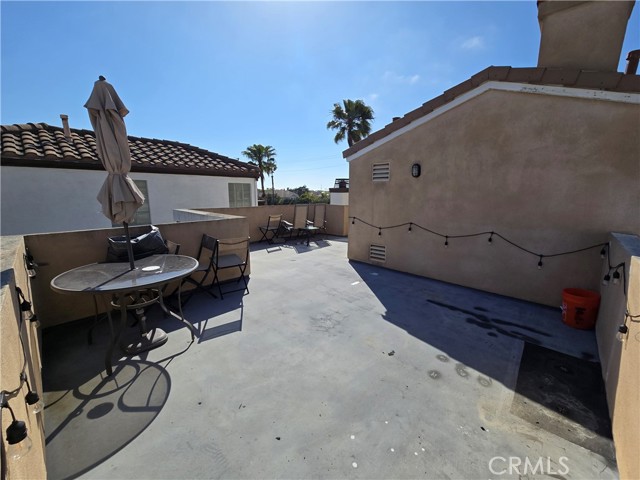 624 Goldenwest Street, Huntington Beach CA: https://media.crmls.org/medias/94cb7b6b-9b35-451b-a968-624f97145a1e.jpg