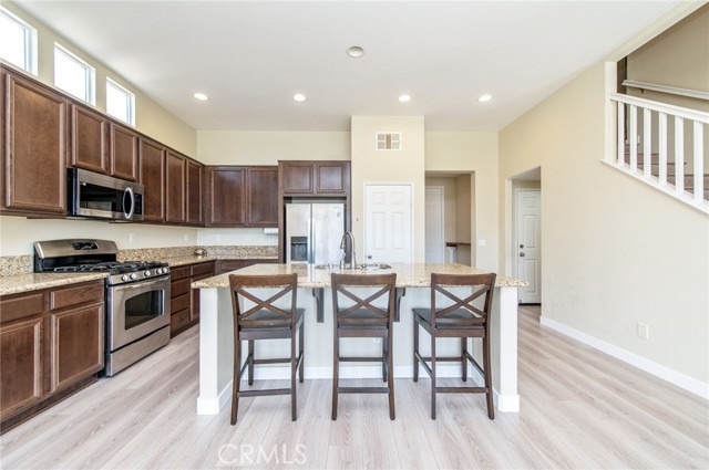 Detail Gallery Image 5 of 31 For 34137 Camelina, Lake Elsinore,  CA 92532 - 4 Beds | 2/1 Baths