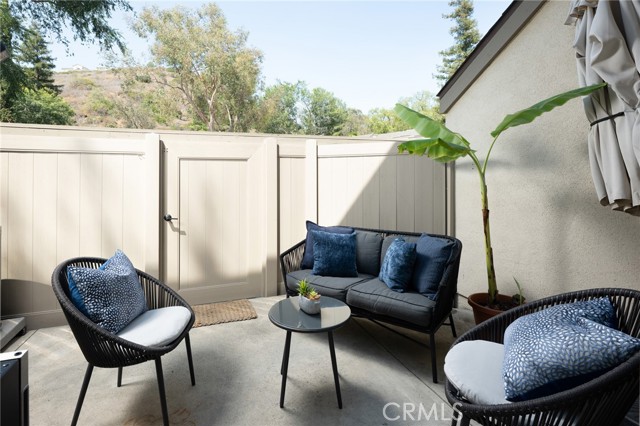 5927 E Creekside Avenue, Orange CA: https://media.crmls.org/medias/94cc49ed-6743-4877-b1b4-019087ed0cb3.jpg