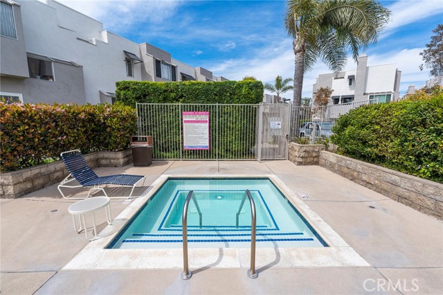 501 Herondo st, Hermosa Beach, California 90254, 2 Bedrooms Bedrooms, ,2 BathroomsBathrooms,Residential,Sold,Herondo st,SB23050028