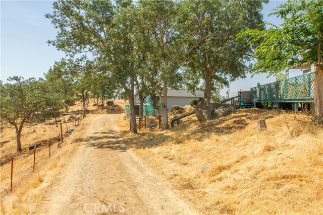 35032 George Smith Road, Squaw Valley CA: https://media.crmls.org/medias/94cd5ab8-a90d-4116-ab70-e13dd43e701a.jpg