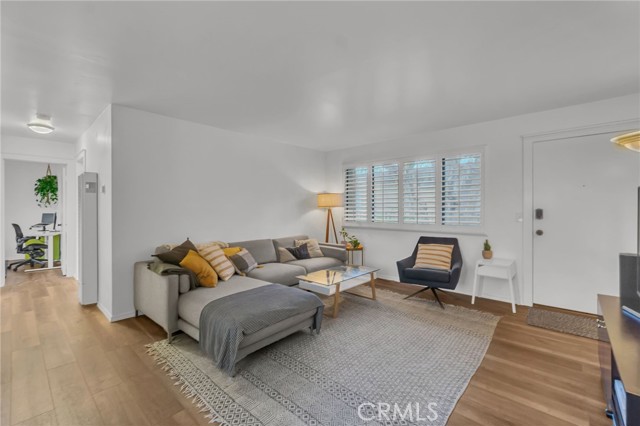 1506 E 4th, Long Beach CA: https://media.crmls.org/medias/94cd882a-6652-41cf-a1d0-bb78bd22521a.jpg