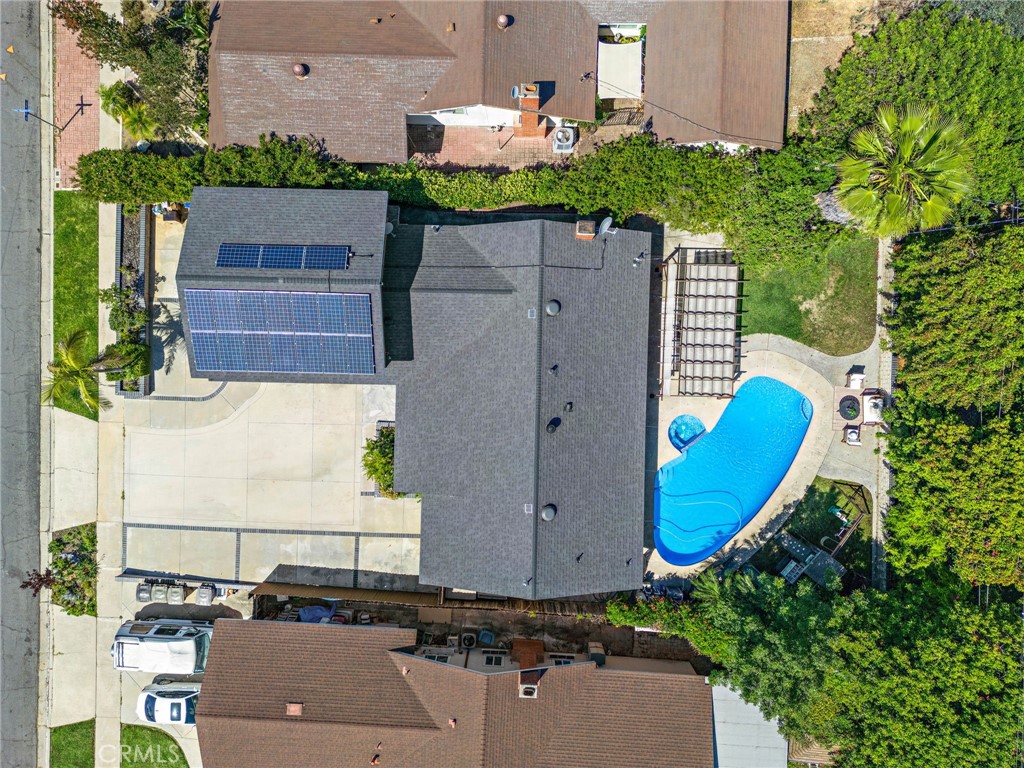 https://media.crmls.org/medias/94ce6ef8-ed41-41c8-b133-76055dedf332.jpg?preset=X-Large