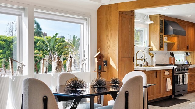 Detail Gallery Image 14 of 71 For 213 Marguerite, Corona Del Mar,  CA 92625 - 3 Beds | 2/1 Baths