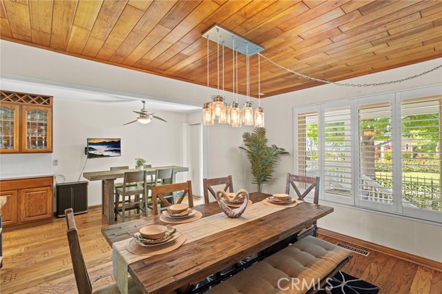 Detail Gallery Image 14 of 47 For 6128 Avalon Ct, Long Beach,  CA 90803 - 4 Beds | 3 Baths