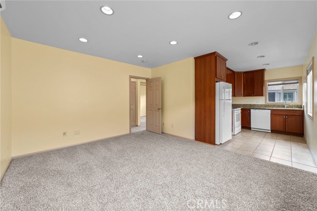 Detail Gallery Image 4 of 14 For 113 N 1st St #G,  Alhambra,  CA 91801 - 1 Beds | 1 Baths