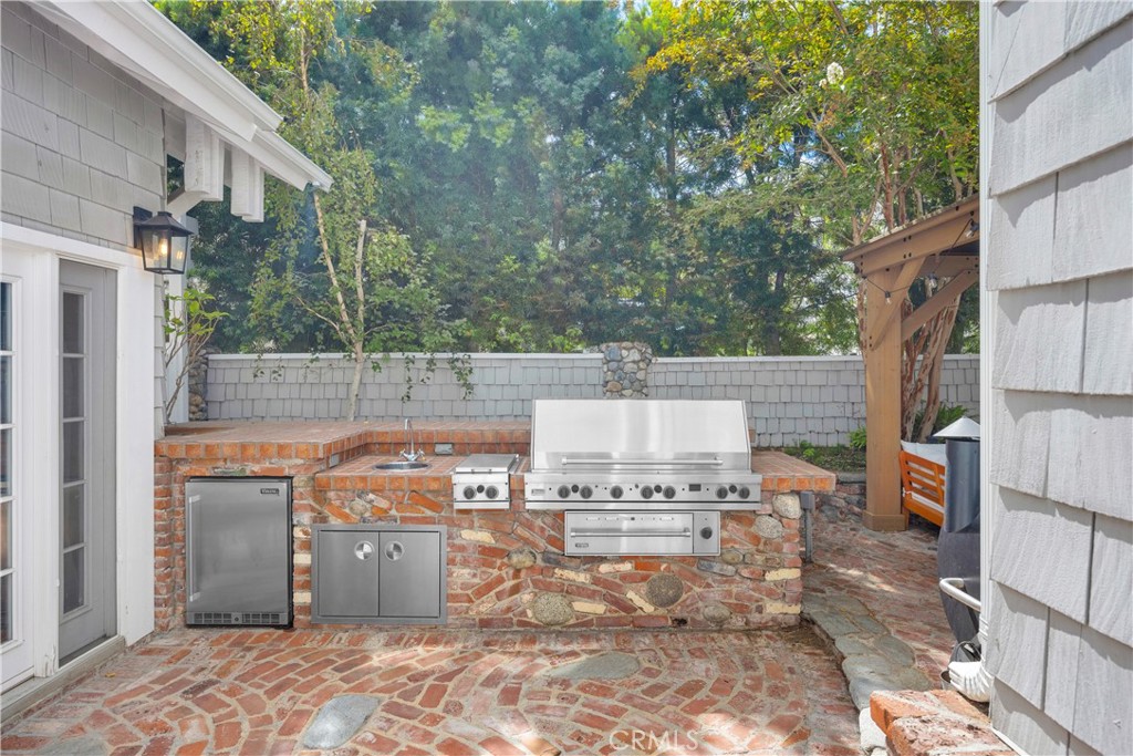 94d0ae10 B46a 4ce5 8901 3e992633e88d