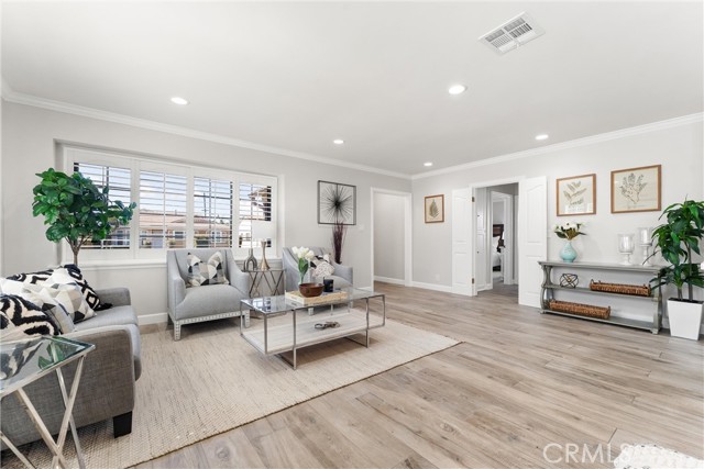 6557 E Walkerton Street, Long Beach CA: https://media.crmls.org/medias/94d13827-56f6-4433-96bd-01118b51f65e.jpg