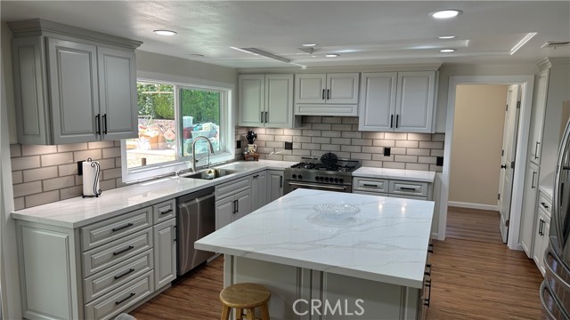 1931 N Redding Way, Upland CA: https://media.crmls.org/medias/94d15d3f-33ee-4102-95d2-435fb7277d62.jpg