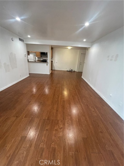 Detail Gallery Image 25 of 29 For 5460 White Oak Ave #J206,  Encino,  CA 91316 - 2 Beds | 2 Baths