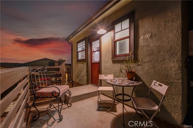 5239 Barker Drive, Los Angeles CA: https://media.crmls.org/medias/94d1afb2-a628-49a7-a12b-512abf735a8a.jpg