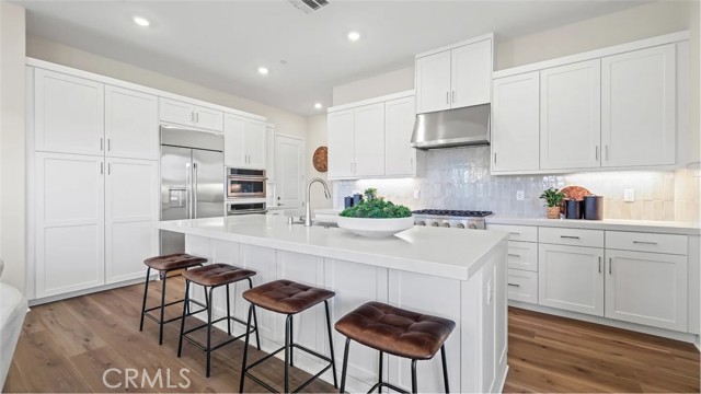 Front Image Thumbnail for CROC26049559