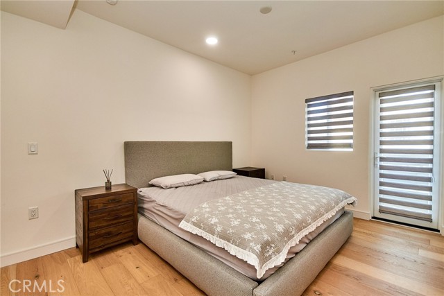 820 S Wilton Place, Los Angeles CA: https://media.crmls.org/medias/94d1ee86-2571-4238-b673-e159c6edde77.jpg
