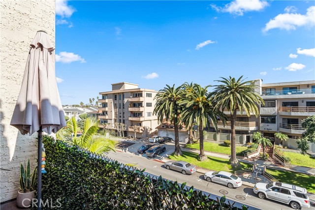 555 Esplanade, Redondo Beach, California 90277, 3 Bedrooms Bedrooms, ,3 BathroomsBathrooms,Residential,Sold,Esplanade,SB22021608