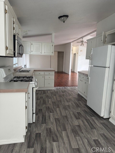 Detail Gallery Image 20 of 27 For 1582 4th Ave, Olivehurst,  CA 95961 - 3 Beds | 2 Baths