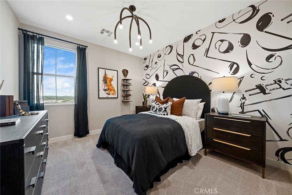 https://media.crmls.org/medias/94d2bd7a-bed1-47cc-8d24-ccf4951eccd6.jpg?preset=X-Large