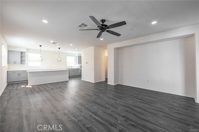 Detail Gallery Image 16 of 18 For 120 S Pacific Ave #39,  Santa Ana,  CA 92703 - 4 Beds | 3/1 Baths