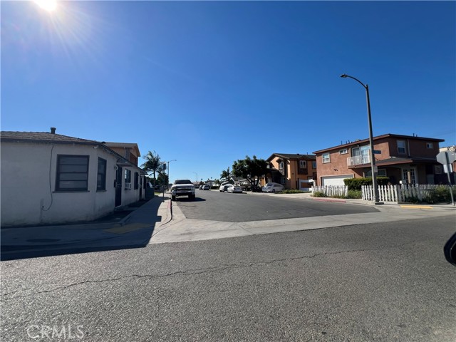 Detail Gallery Image 7 of 7 For 345 E 53rd, Long Beach,  CA 90805 - 2 Beds | 1 Baths