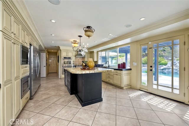 Detail Gallery Image 17 of 62 For 38830 Mesa Rd, Temecula,  CA 92592 - 6 Beds | 4/1 Baths