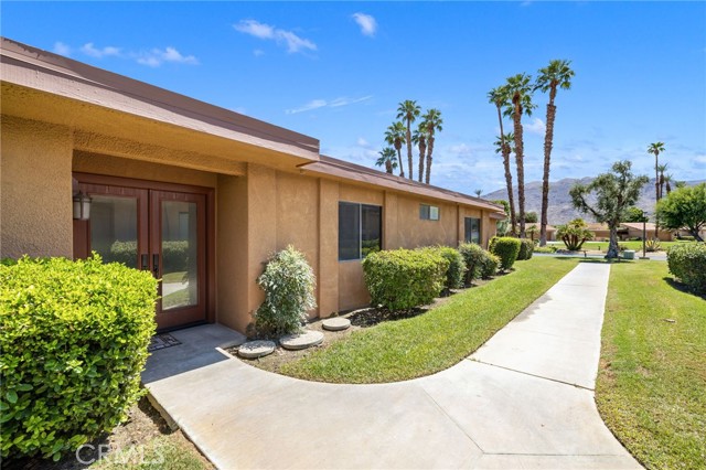 Detail Gallery Image 2 of 37 For 66 Sunrise Dr, Rancho Mirage,  CA 92270 - 2 Beds | 2 Baths