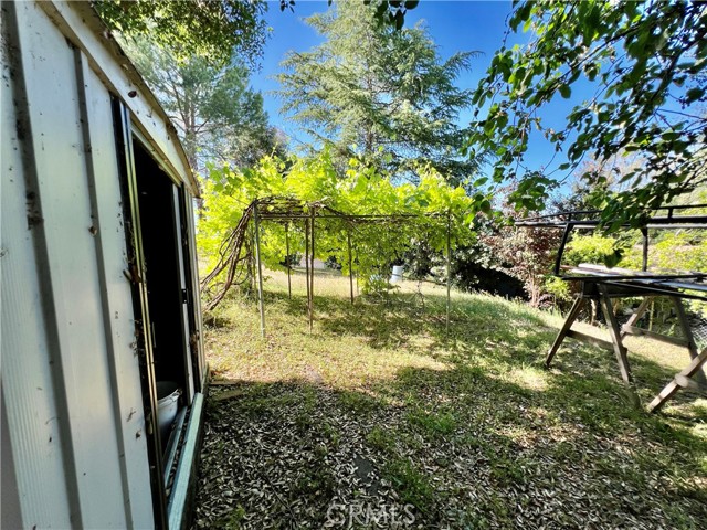 10431 Edgewater Drive, Kelseyville CA: https://media.crmls.org/medias/94d41809-cce2-456e-aaf4-a187e3a00d82.jpg