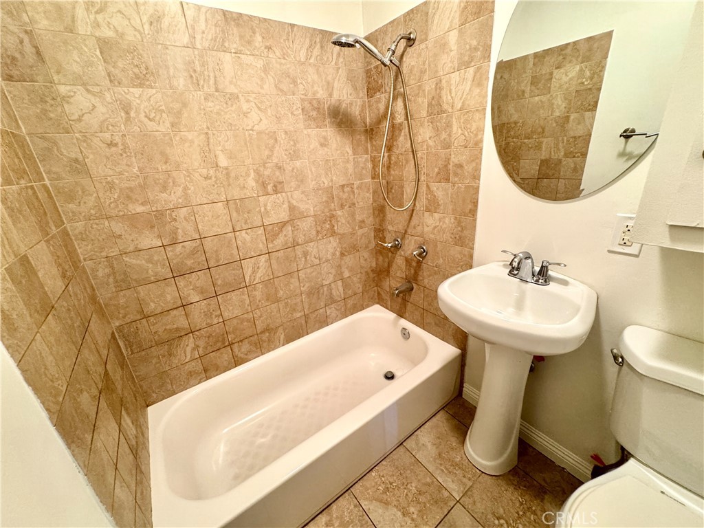 https://media.crmls.org/medias/94d4493c-e729-419e-8fa5-f34a6e523933.jpg?preset=X-Large