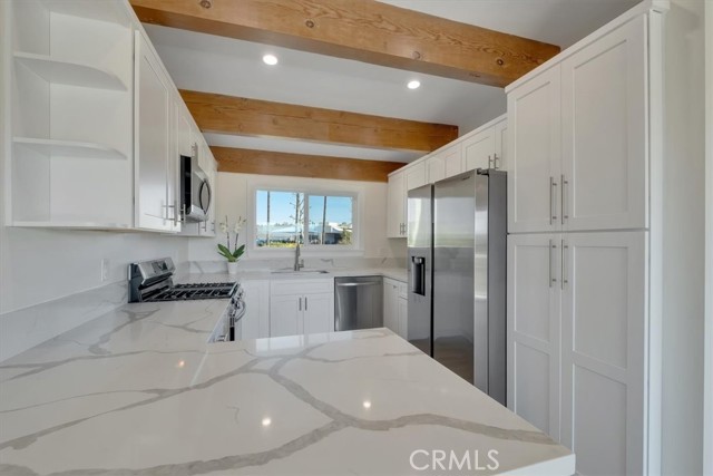 Detail Gallery Image 17 of 32 For 745 Domingo #4,  Newport Beach,  CA 92660 - 2 Beds | 2 Baths