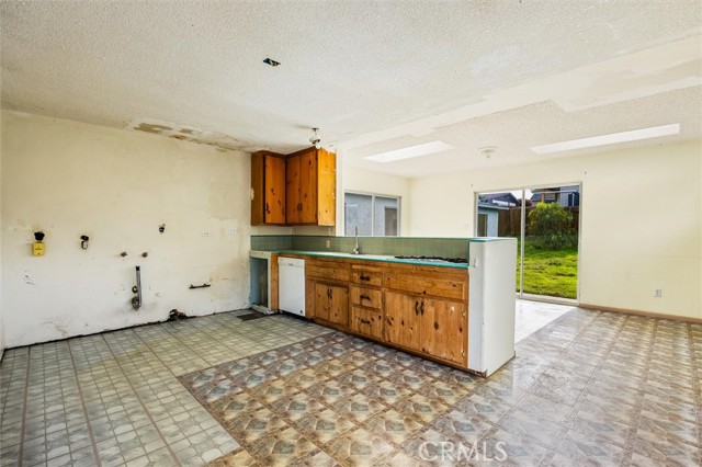 Detail Gallery Image 13 of 38 For 1050 Nice, Grover Beach,  CA 93433 - 5 Beds | 3 Baths