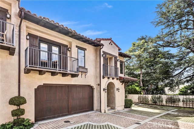 638 Sierra Madre Blvd, Sierra Madre CA: https://media.crmls.org/medias/94d65560-8188-410a-bb87-7ca3dcadbac5.jpg