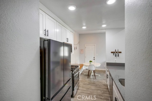 Detail Gallery Image 15 of 42 For 284 Laurel Ave #5,  Brea,  CA 92821 - 2 Beds | 1/1 Baths